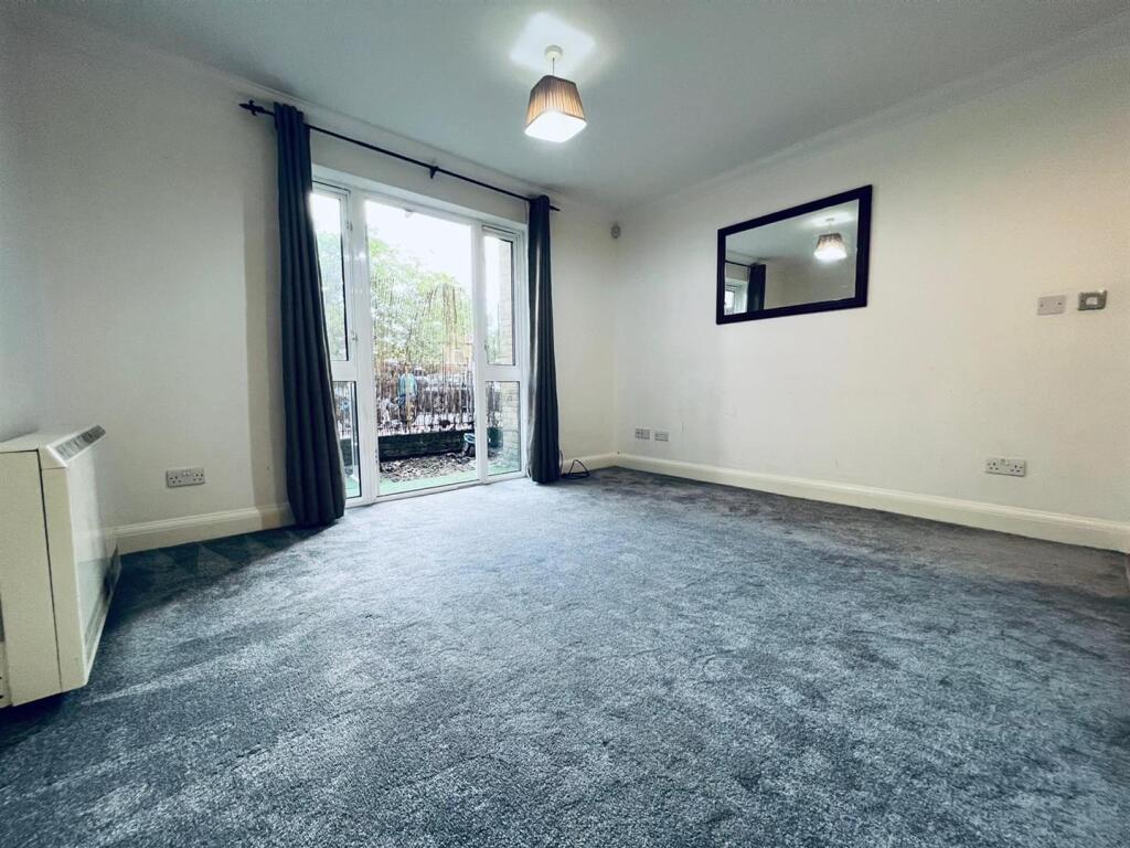 To Let, Rent - 2 bed in Campbell Road, London, E3 