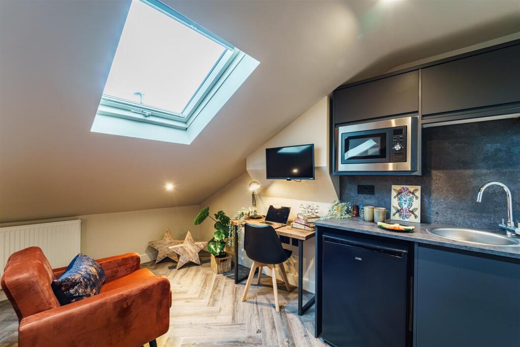 010-A7R04226-HDR.jpg