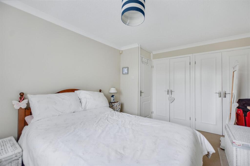Bedroom 1_2.jpeg
