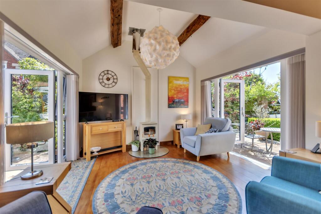 Snug and Dining Room