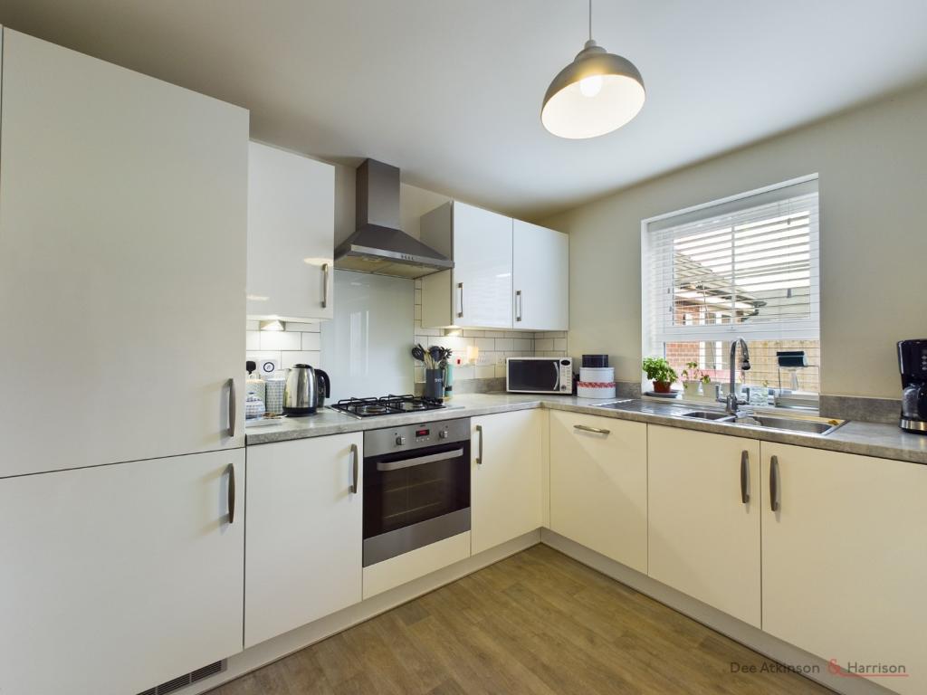 Kitchen/Dining Area