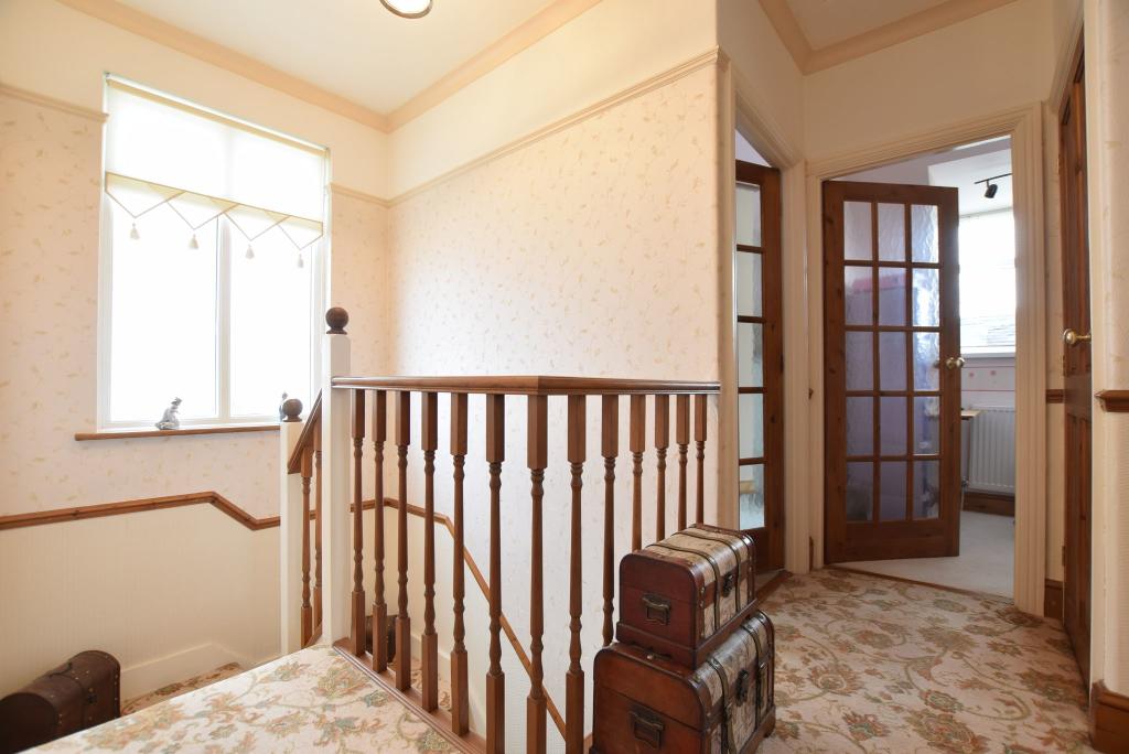 FIRST FLOOR GALLERIED LANDING