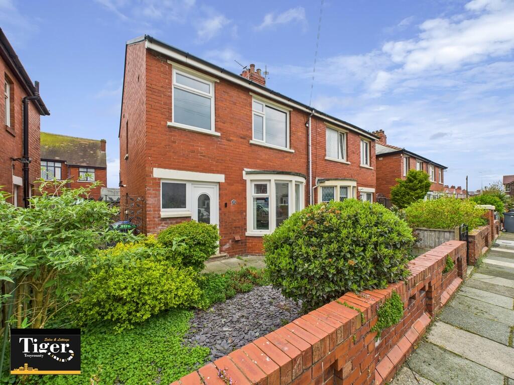 CAM02176G0-PR0551...