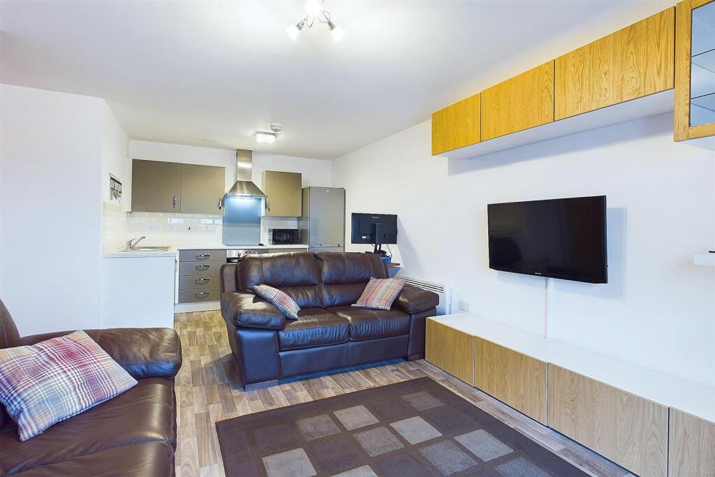Kitchen/Living Area
