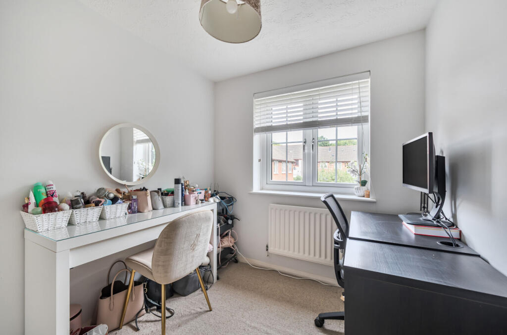 1341320-7-68a4a7e...