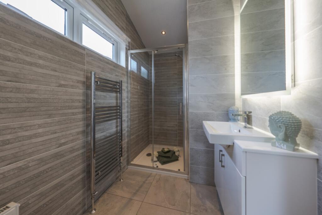 Kensington ensuite