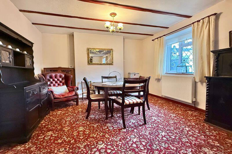 29' Lounge/Dining Room