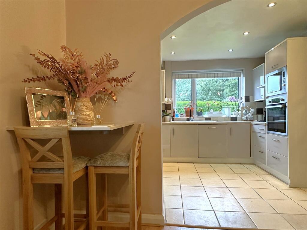 Open-Plan Dining Kitchen 219