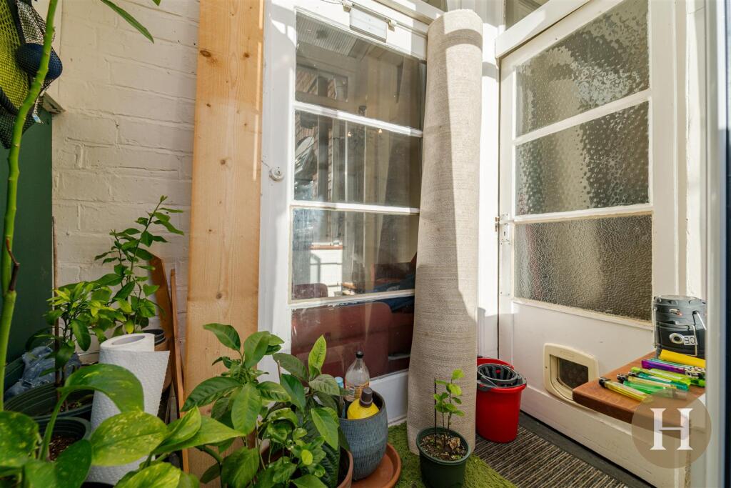 Hadleigh Estate Agents-25.jpg