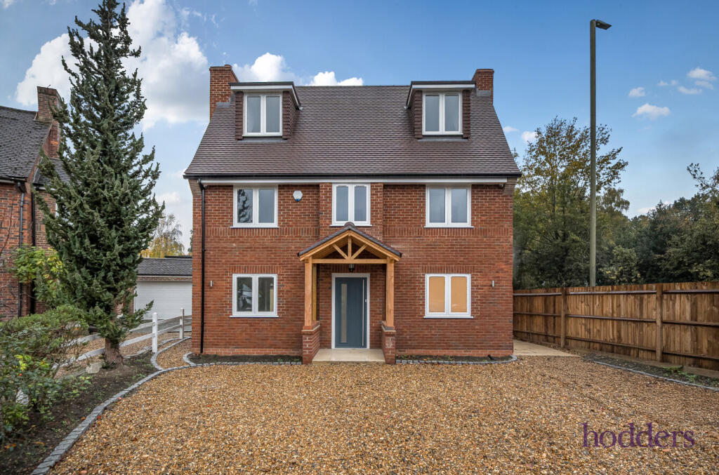 7e942c31-94c6-4d9...