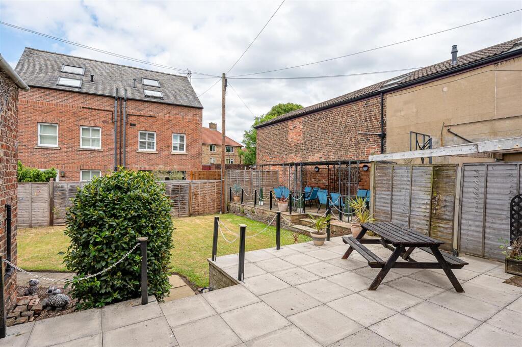 penleys grove.jpg