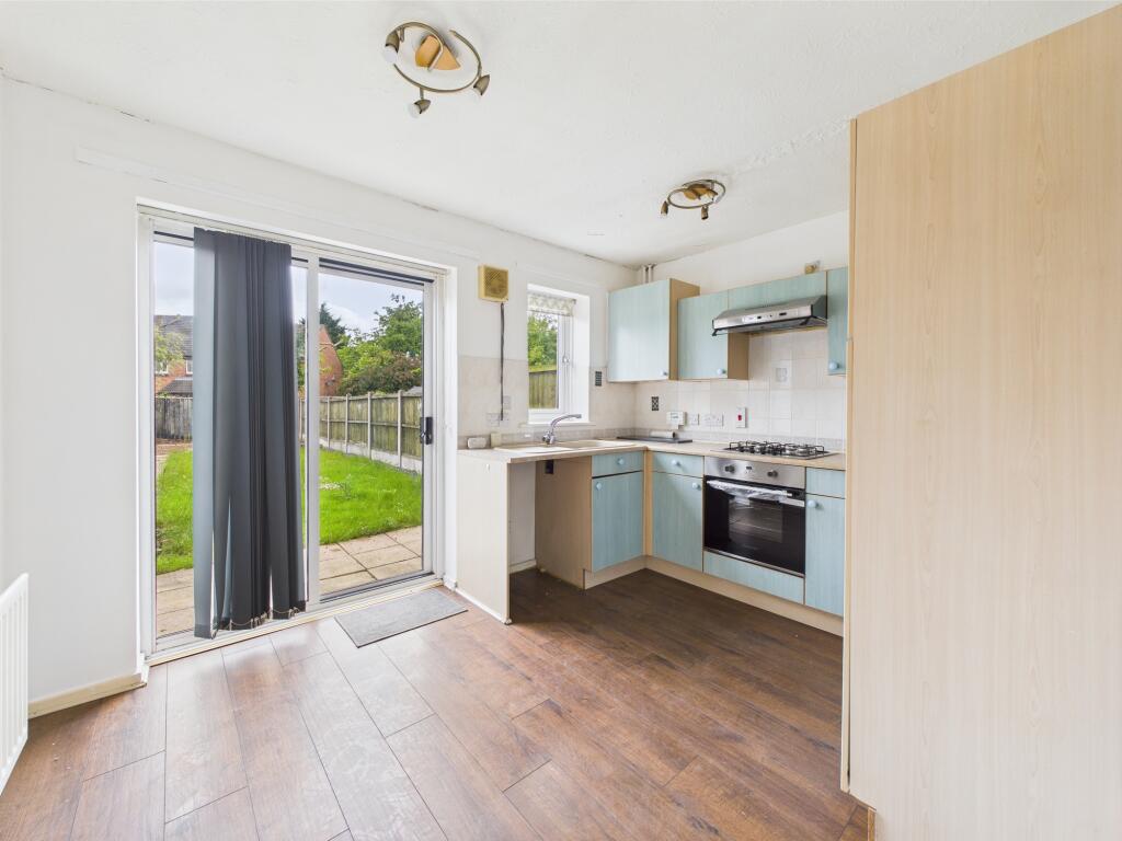 CAM04825G0-PR0069-STILL001