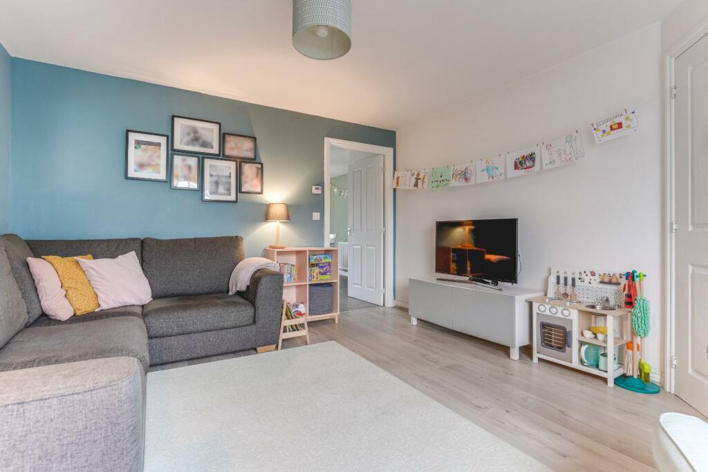 42 Aldridge Way-8.jpg