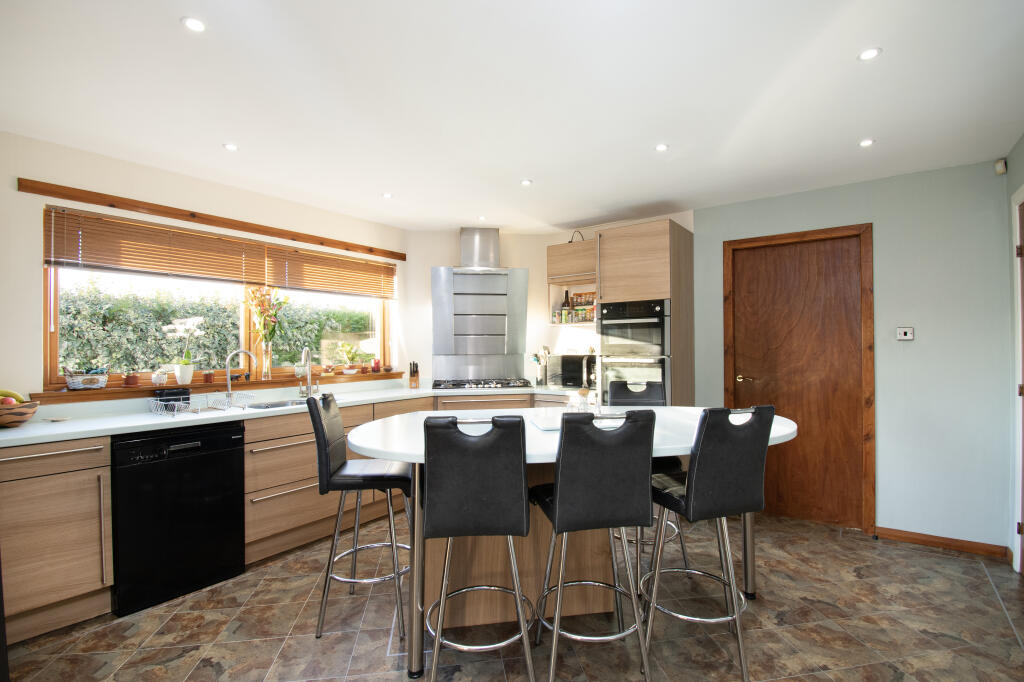 Breakfasting Kitchen