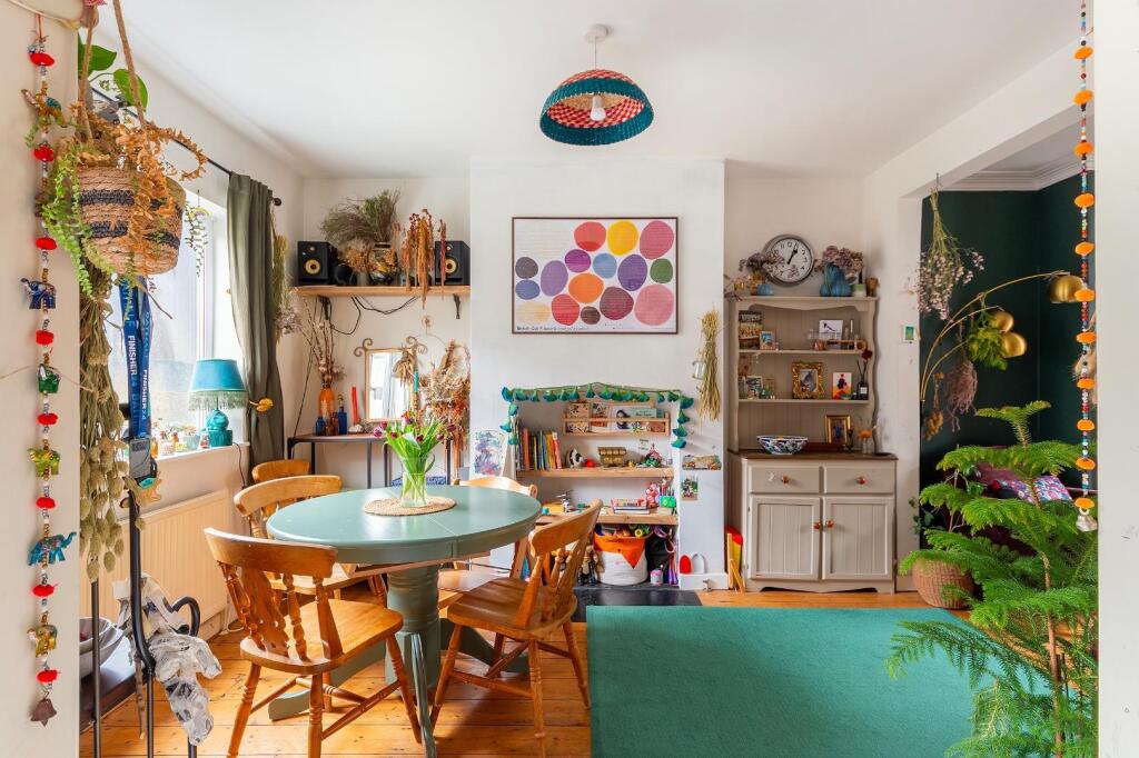 3B9SRD - Dining Room C.jpg