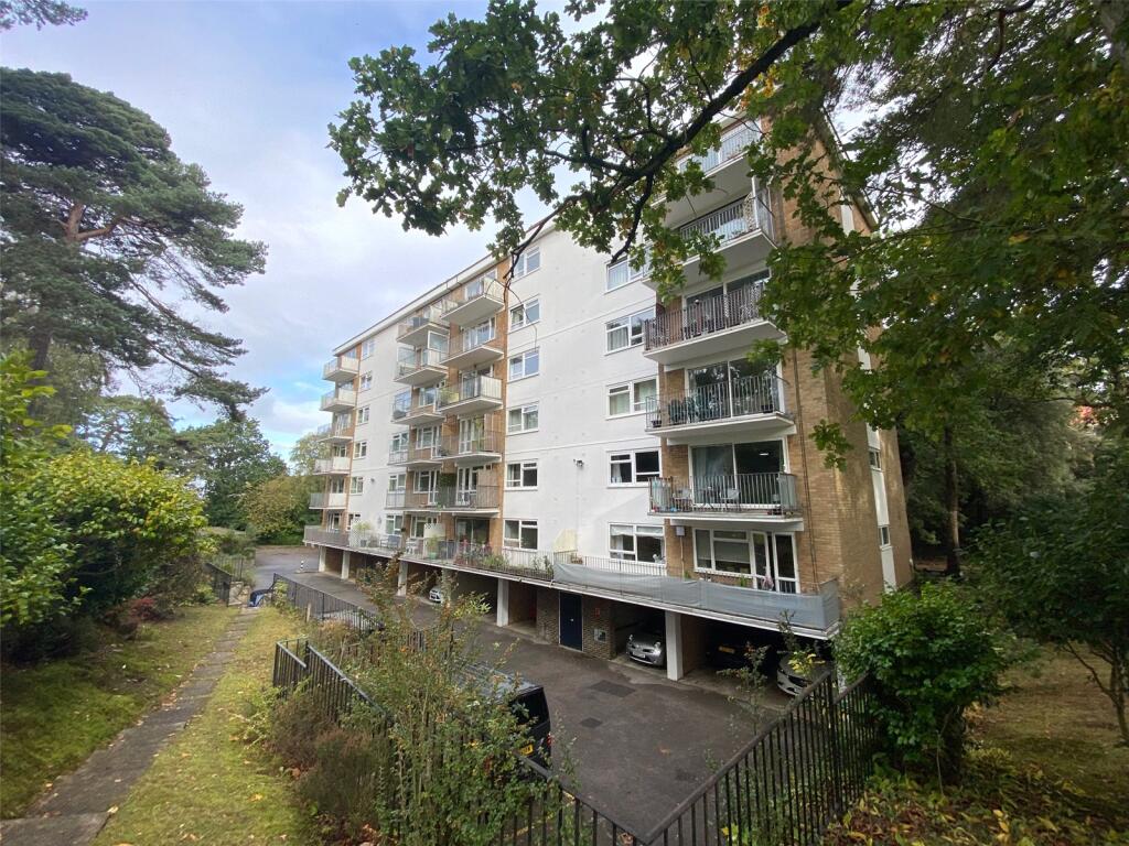 Castle Hill Court
