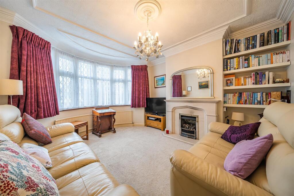 Sherborne Way - Lounge.jpg