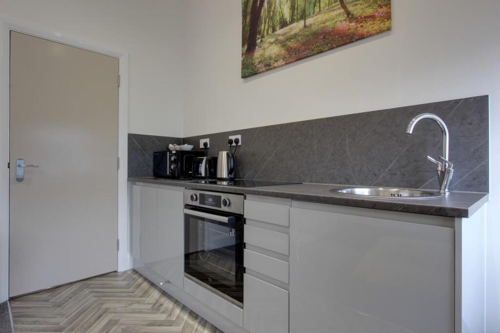 Flat 3 Lounge/Diner/Kitchenette