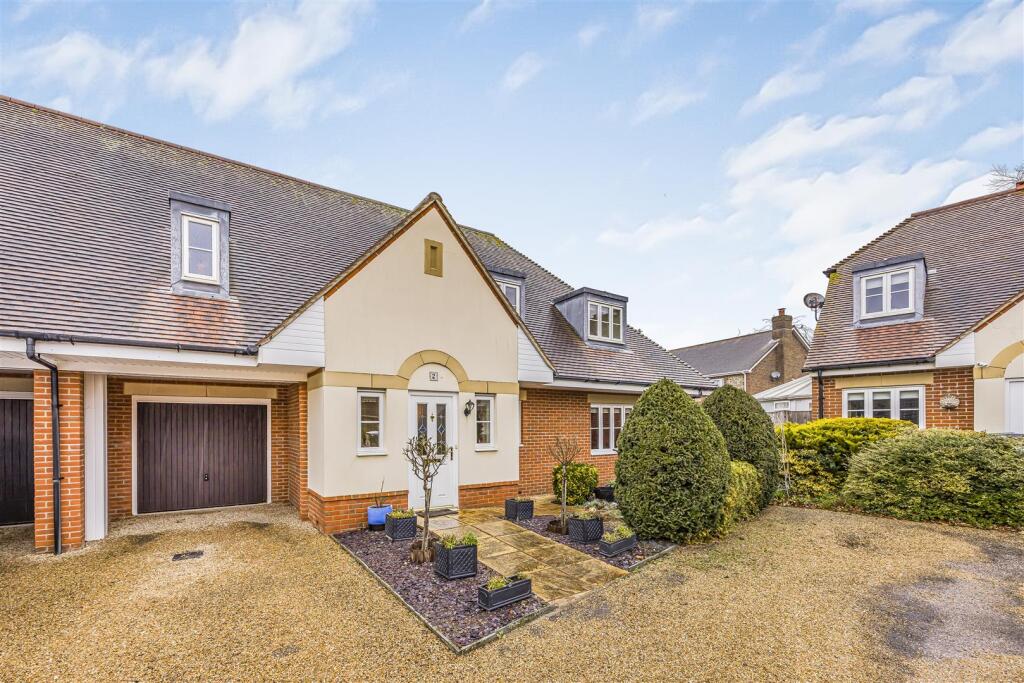 2 Clarendon Close, Denmead-PorticoMarketing-Nexa-5