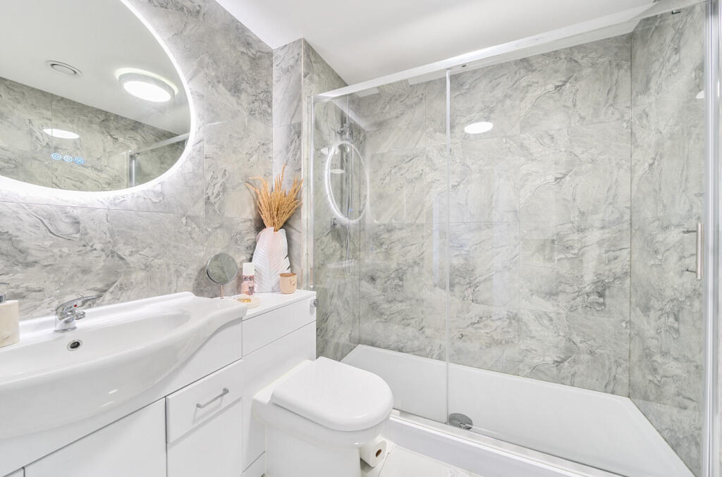 1327798-14-687a15...