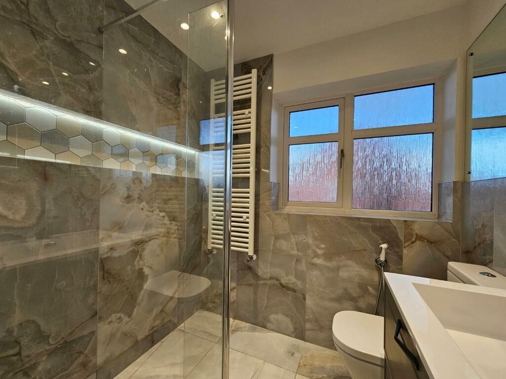 Family Shower Room