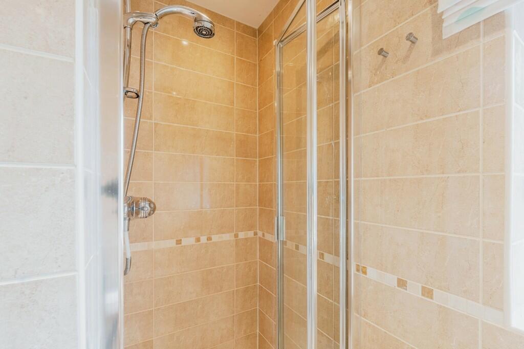 Ensuite Shower Ro...