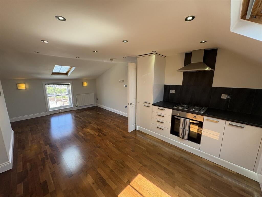 Kitchen and Lounge 1.jpeg