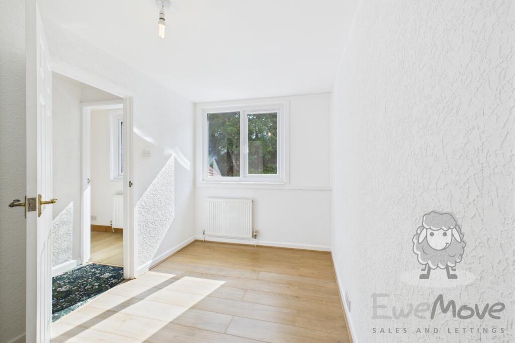 CAM05128G0-PR0011-STILL040