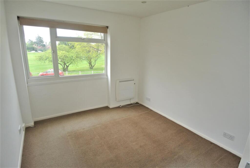 Bedroom 1.JPG