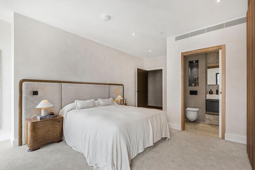 property in Graphite Square, 
Albert Embankment, SE11