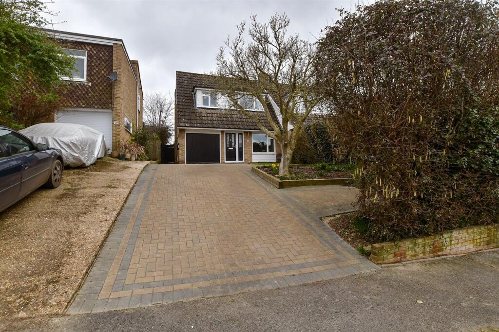 Driveway/Parking