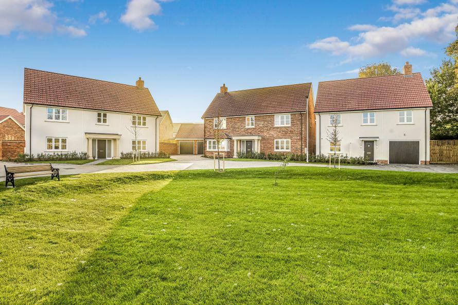 Chesterford Meadows External Street