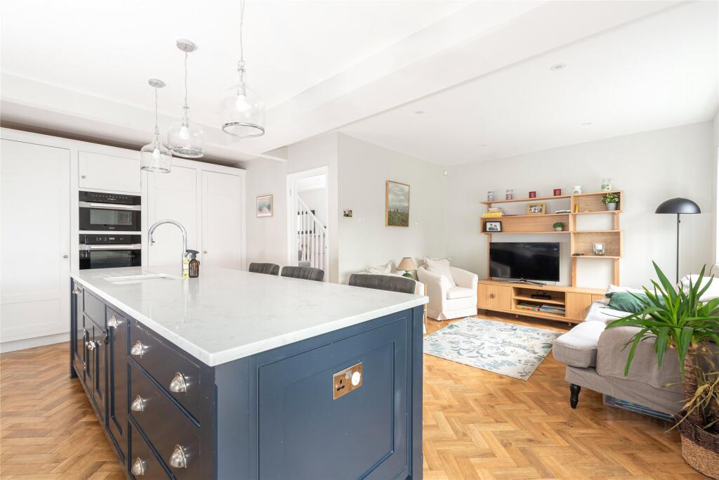 Kitchen/Bfast Room