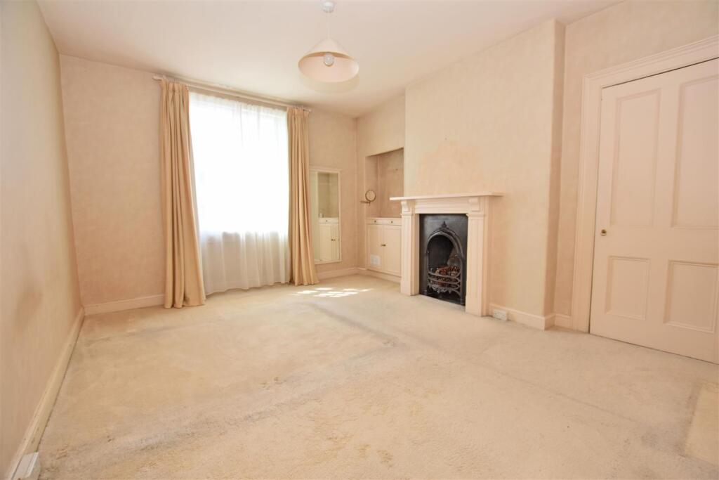 Bedroom I.JPG