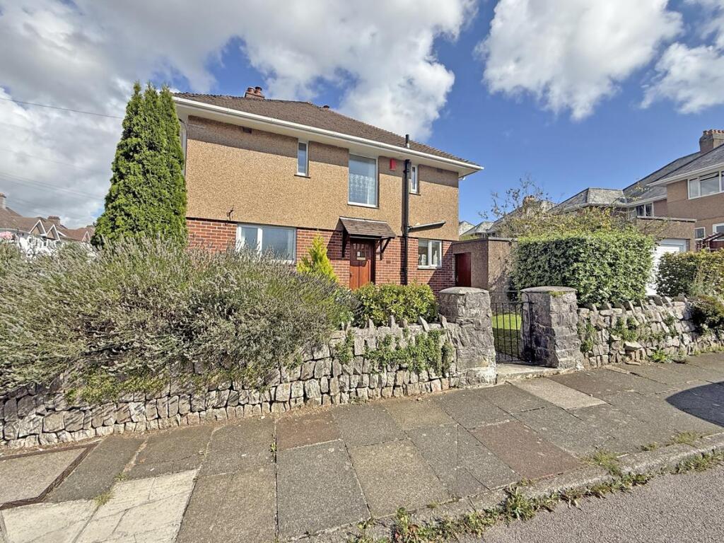 Tor Road 47 - Front Two.jpg