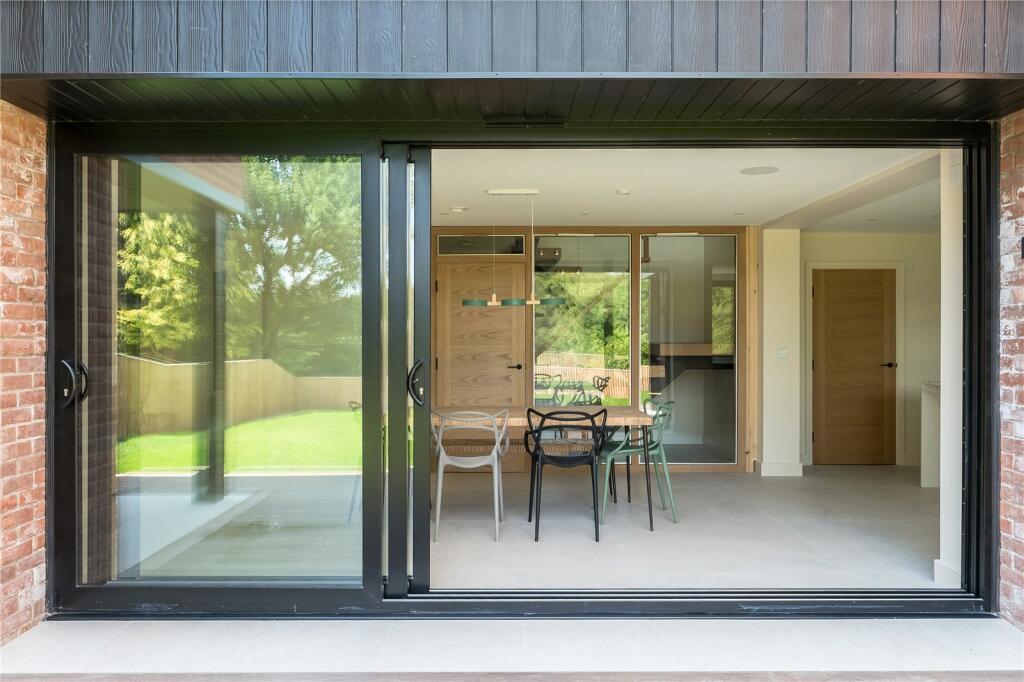 Dining/Kitchen