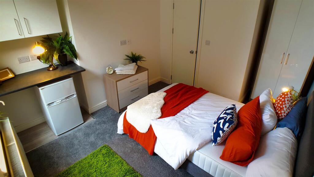 Room 5.jpg
