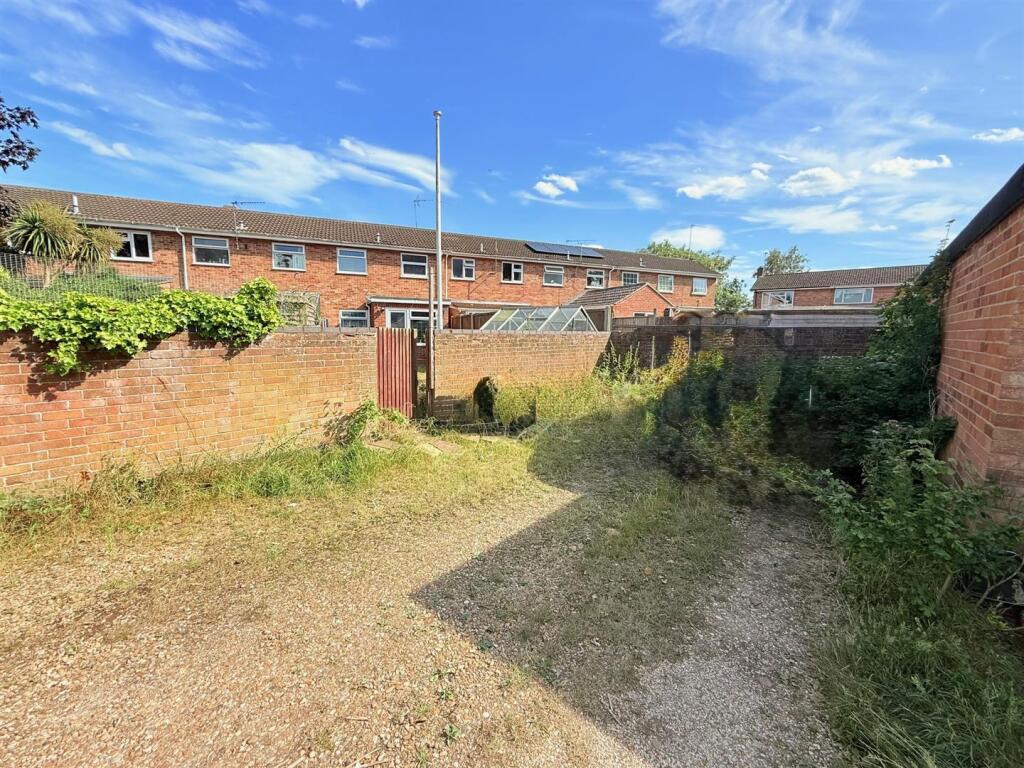 Garden 3.jpg