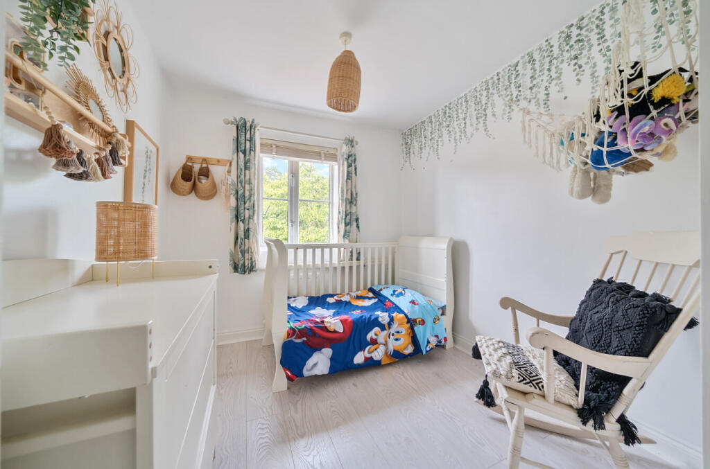 1309483-1-684a9bd...