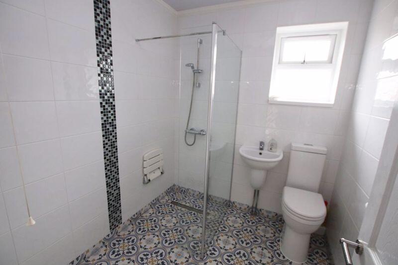 GF Shower room