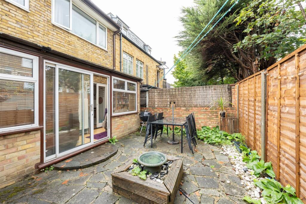 Cottenham Road, E17