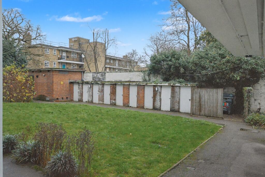 54 Pullman Court, Streatham Hill, Streatham, London SW2 4ST