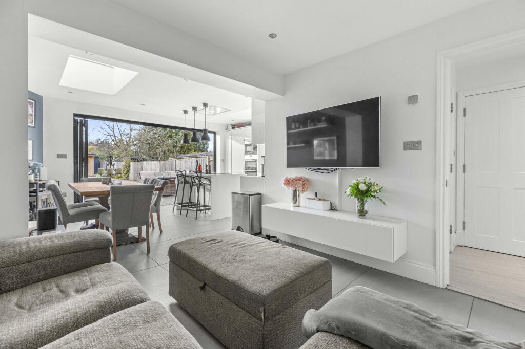 68 Newtown Road, SL7 1LA (LOW RES)-8