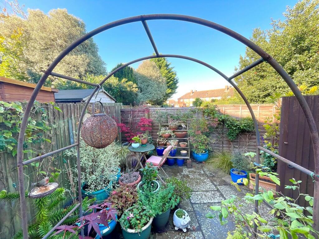 11 The Limes Gard...