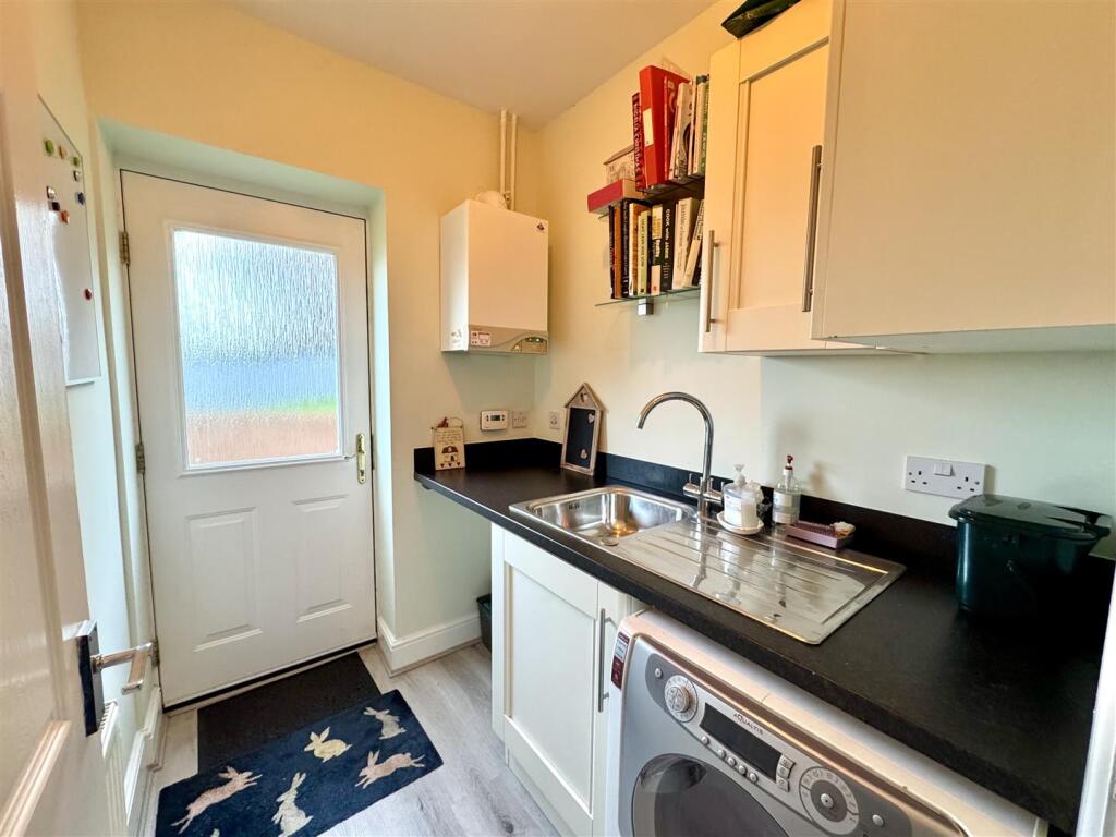 UTILITY ROOM