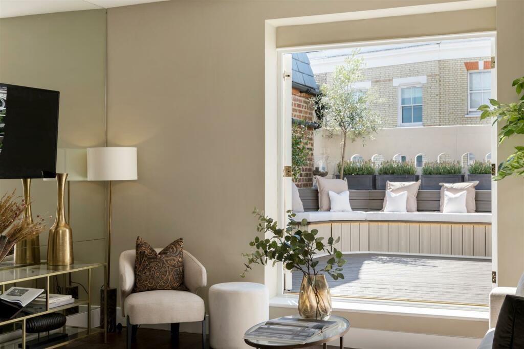 Flat 5, Caroline Walk Lo-38.jpg