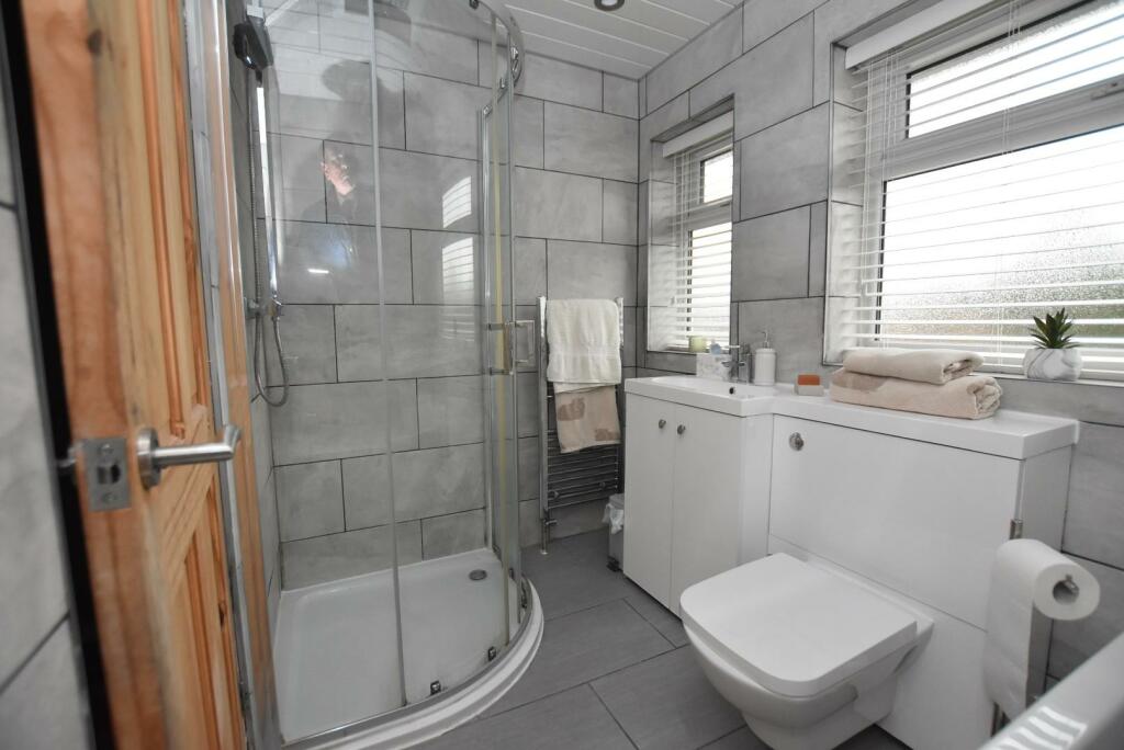 bathroom (2).JPG