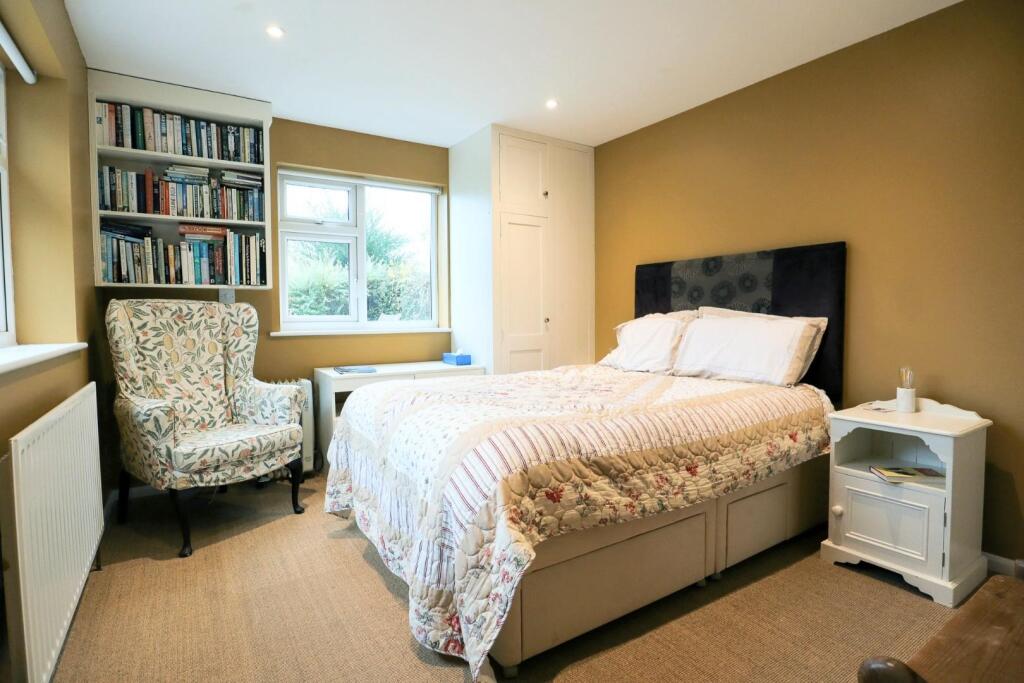 Bedroom 4.jpg