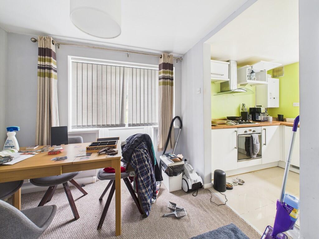 CAM02089G0-PR0526...