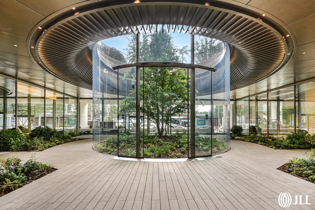 6 Facilities - Lobby